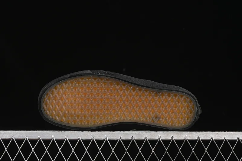 All categories Vans Vans series Vans Low Vans low-top Vainl Archive x Vans Classic Slip-On joint model Vans low-top casual sneakers VN000BVZRUX